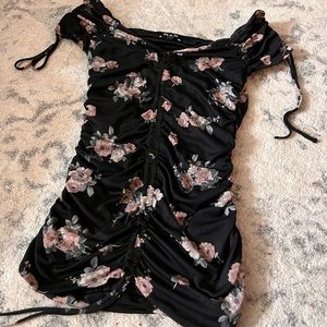 Black flower blouse. Express. Size M